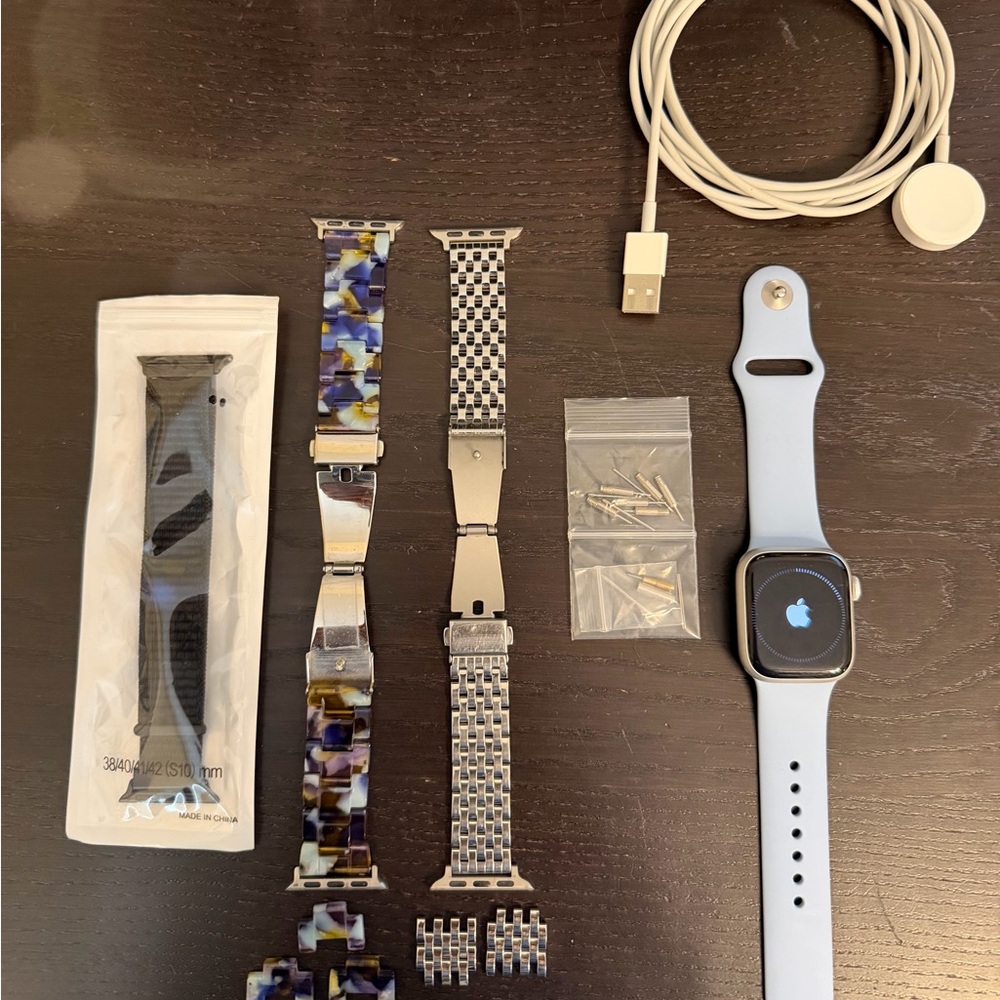 Apple Watch Series 8 41mm Original Pale Blue Silicone Band! - Picture 3 of 3